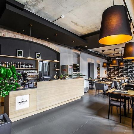 Qbatura Cafe & Hotel Ciechanów Exteriör bild